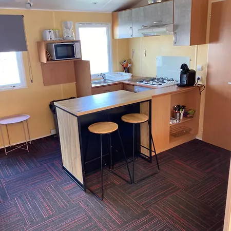 Camping Mobil 5 Personnes - *** Les Ollivaud- *