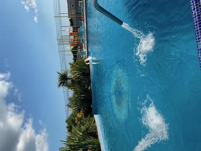 Camping Mobil 5 Personnes - *** Les Ollivaud-