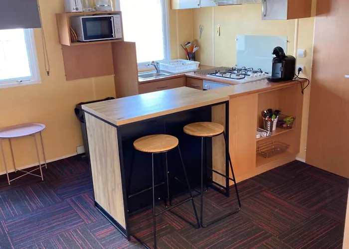 Kemping Mobil 5 Personnes - *** Les Ollivaud- *